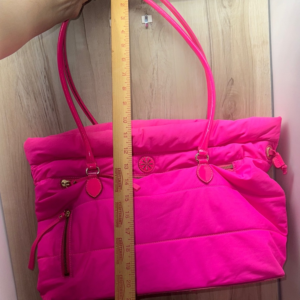 Isaac Mizrahi Neon Pink Tote Bag - Picture 15 of 16